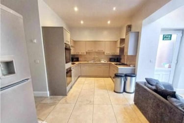 1 bed house, Edmund Road, Heeley, Sheffield, S24EN - Image 1