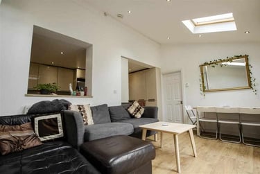 8 bed house, Harrow Road, Selly Park, Birmingham, B297DW - Image 1