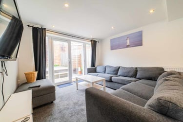 8 bed house, Cathays, Plasnewydd, Cardiff, CF244BH - Image 2