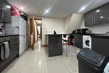 6 bed house, Cathays, Plasnewydd, Cardiff, CF244BN - Image 2