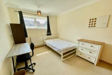 4 bed house, Webster Close, Clover Hill, Norwich, NR59DF - Image 7