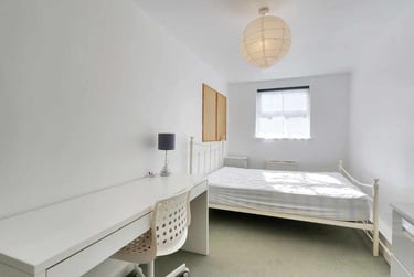 3 bed house, Victoria Road, St James, Exeter, EX46JB - Image 5