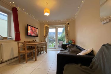 6 bed house, Cathays, Cardiff, CF244EQ - Image 2