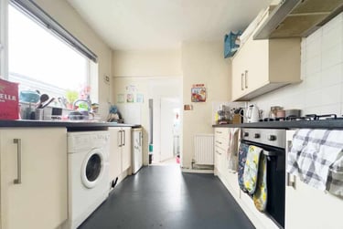 4 bed house, Cathays, Cardiff, CF244JD - Image 3