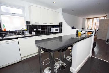 7 bed house, Dartmouth Road, Selly Park, Birmingham, B296DR - Image 2