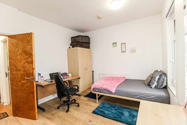 4 bed house, Treforest, Pontypridd, CF371RX - Image 4