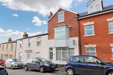 5 bed house, Victoria Road, St James, Exeter, EX46JB - Image 1