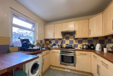 4 bed house, Cathays, Cardiff, CF244EY - Image 2