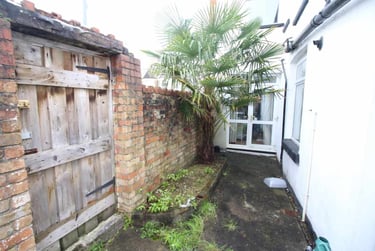 5 bed house, Cathays, Cardiff, CF244QS - Image 11