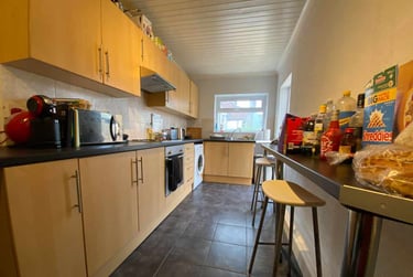 4 bed house, Cathays, Cardiff, CF244JD - Image 2