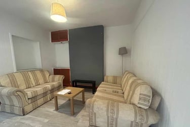 3 bed house, Cathays, Cardiff, CF244BX - Image 1