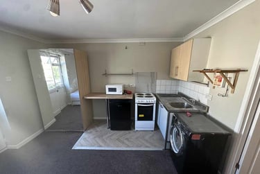 1 bed flat, Treforest, Pontypridd, CF371BD - Image 3
