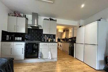 7 bed house, Cathays, Cardiff, CF244HQ - Image 2