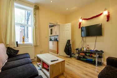 7 bed house, Heeley Road, Selly Park, Birmingham, B296EL - Image 3