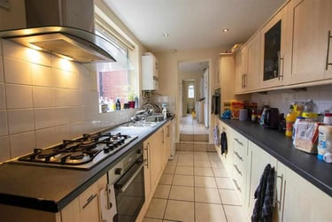 7 bed house, Heeley Road, Selly Park, Birmingham, B296EN - Image 2