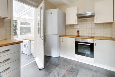 5 bed house, Priory Road, Mount Pleasant, Exeter, EX47AP - Image 6