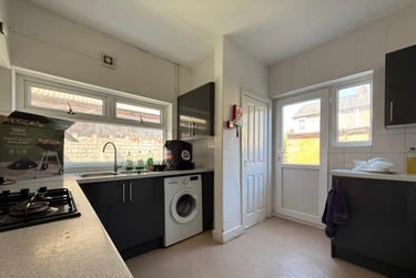 6 bed house, Heath, Gabalfa, Cardiff, CF143LD - Image 3