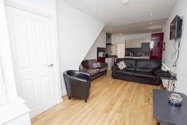 4 bed house, Westminster Road, Selly Park, Birmingham, B297RN - Image 2