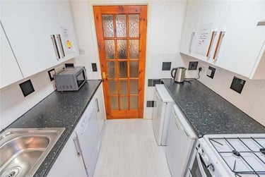 2 bed house, Wellman Croft, Selly Oak, Birmingham, B296NS - Image 4