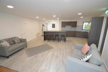 1 bed house, Frederick Road, Selly Oak, Birmingham, B296PB - Image 2