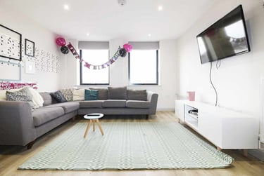 5 bed flat, Cathays, Cardiff, CF244NB - Image 2
