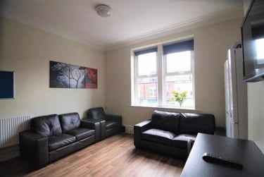 1 bed house, Ecclesall Road, Sharrow, Sheffield, S118PE - Image 2