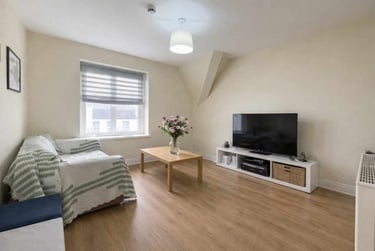 1 bed flat, Adamsdown, Adamstown, Cardiff, CF240LD - Image 1