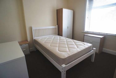 6 bed house, Cathays, Cardiff, CF244HT - Image 10