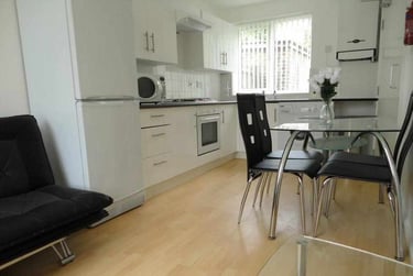 5 bed house, Roman Way, Selly Park, Birmingham, B152SL - Image 3