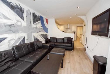 7 bed house, Teignmouth Road, Selly Park, Birmingham, B297AY - Image 2