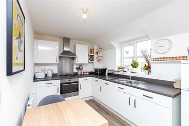 2 bed flat, Escelie Way, Selly Oak, Birmingham, B296GL - Image 4