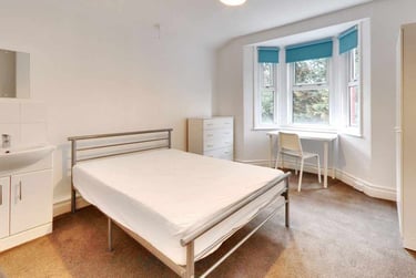 5 bed house, Priory Road, Mount Pleasant, Exeter, EX47AP - Image 5