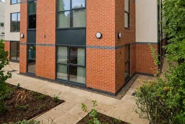 1 bed studio, 2a Frederick Road, Selly Park, Birmingham, B296PB - Image 1