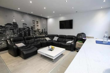 8 bed house, Harrow Road, Selly Park, Birmingham, B297DW - Image 1