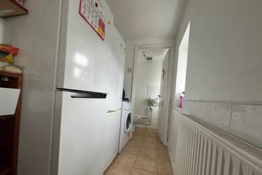 5 bed house, Cathays, Cardiff, CF244AW - Image 2
