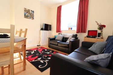 4 bed house, Cathays, Cardiff, CF244BJ - Image 1