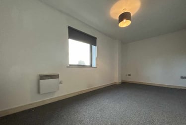 2 bed flat, Cardiff Bay, Splott, Cardiff, CF104JD - Image 8