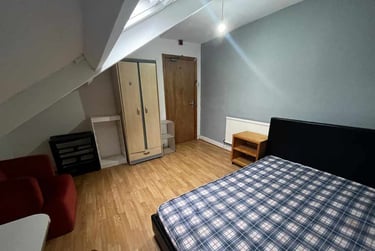 3 bed flat, Hanover Street, Mount Pleasant, Swansea, SA16BQ - Image 7