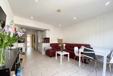 7 bed house, Cathays, Cardiff, CF244HQ - Image 2