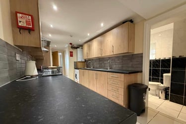 7 bed house, Cathays, Cardiff, CF244EP - Image 2