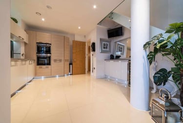 3 bed house, Cardiff Bay, Sports Village, Cardiff, CF110JW - Image 6