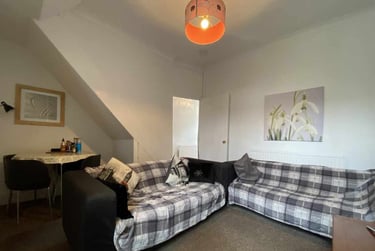 3 bed house, Cathays, Cardiff, CF244JN - Image 2
