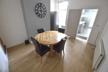 4 bed house, Welford Road, Knighton, Leicester, LE26BJ - Image 3