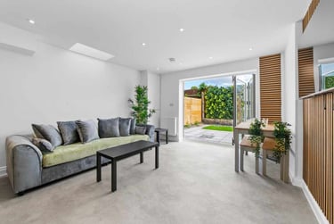 7 bed house, Cathays, Plasnewydd, Cardiff, CF244DL - Image 2