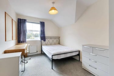 3 bed house, Victoria Road, St James, Exeter, EX46JB - Image 7