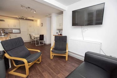 6 bed house, Heeley Road, Selly Park, Birmingham, B296EZ - Image 1