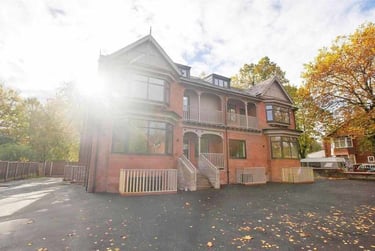 1 bed flat, 359 Wilbraham Road, Whalley Range, Manchester, M168NP - Image 2