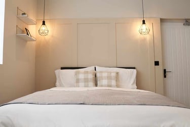 7 bed house, Hanover Street, Mount Pleasant, Swansea, SA16BQ - Image 1