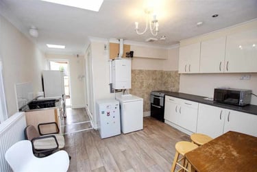 6 bed house, Harborne Lane, Selly Park, Birmingham, B296TG - Image 2