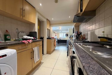 7 bed house, Cathays, Cardiff, CF244ER - Image 3